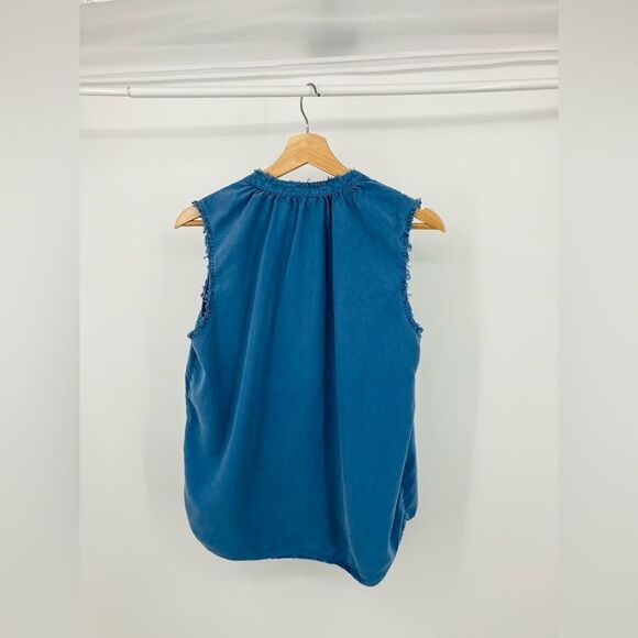 Cloth & Stone | Shirred Fray Tie Neck Sleeveless Top | medium - Picture 6 of 7
